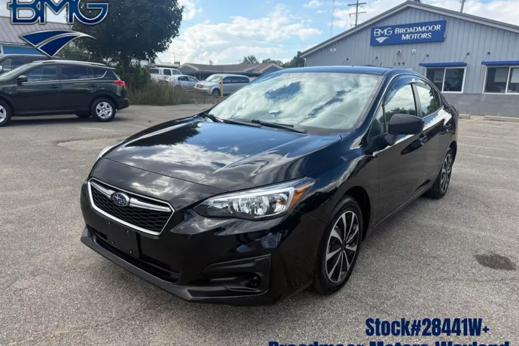 2019 Subaru Impreza 2.0i photo 1