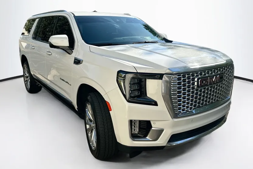 2023 Gmc Yukon XL Denali photo 1