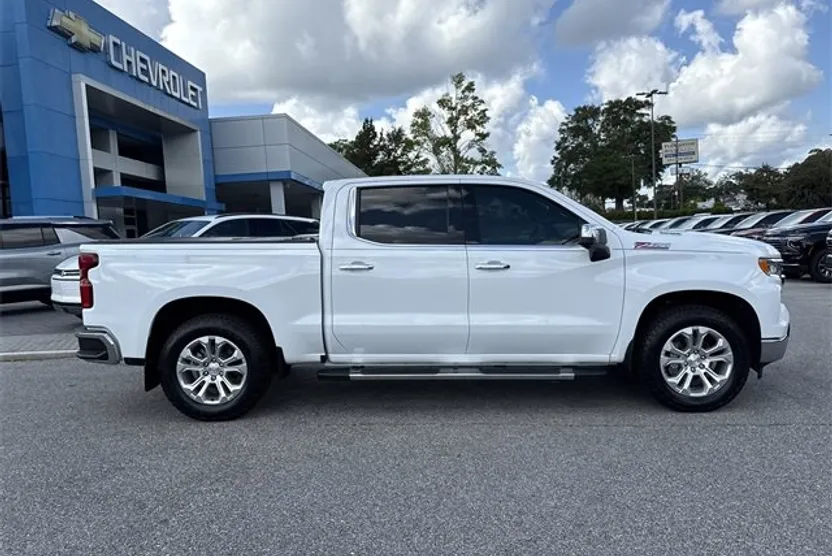 2024 Chevrolet Silverado 1500 LTZ photo 1