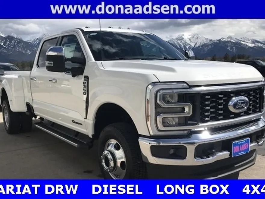 2025 Ford F-350 Lariat photo 1