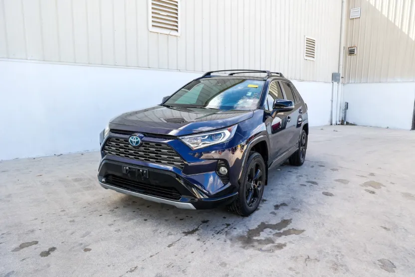 2021 Toyota RAV4 Hybrid XSE photo 1