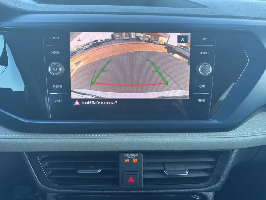 2024 Volkswagen Taos SE photo 13