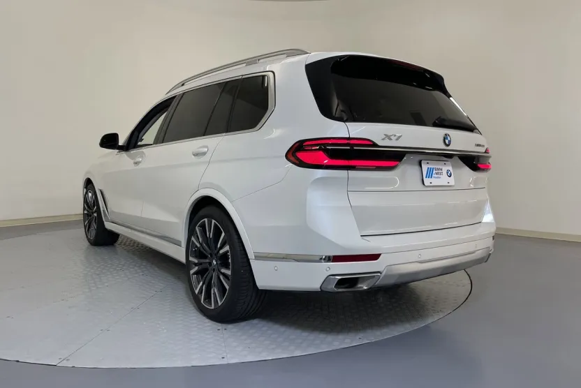 2024 Bmw X7 xDrive40i photo 1