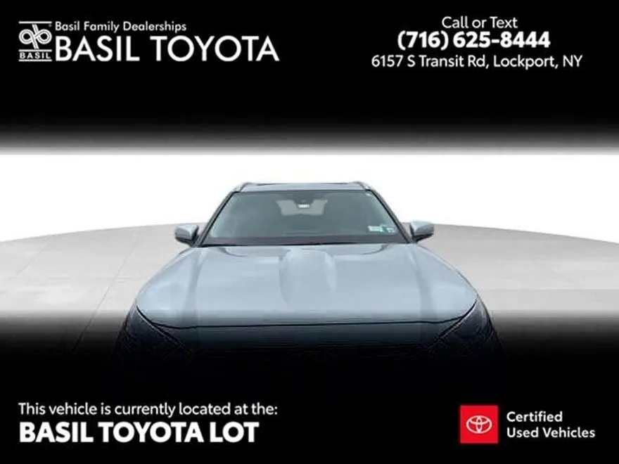 2023 Toyota Highlander XLE photo 1