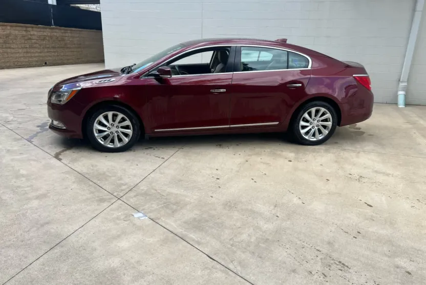 2015 Buick LaCrosse Leather photo 1