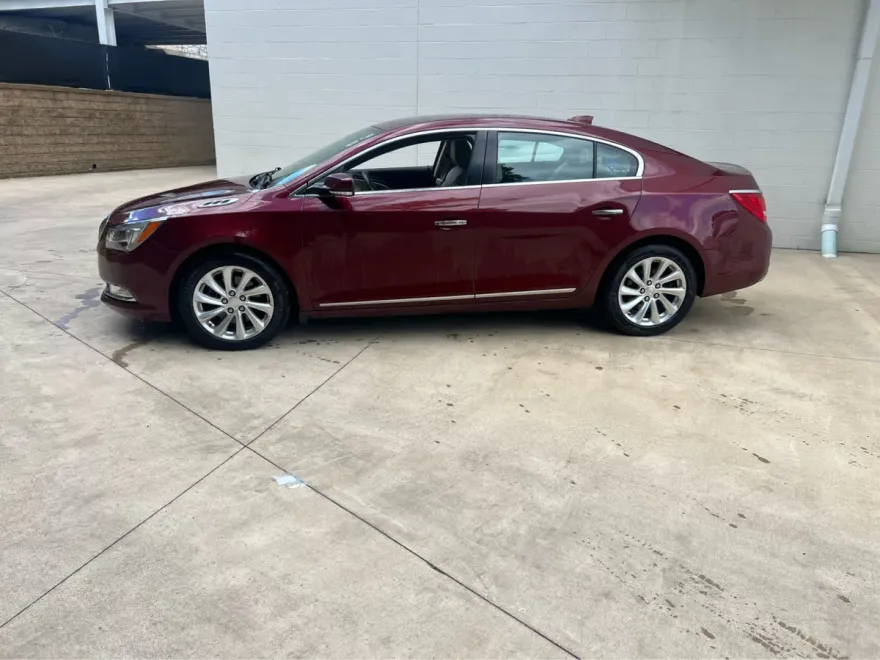 2015 Buick LaCrosse Leather photo 1