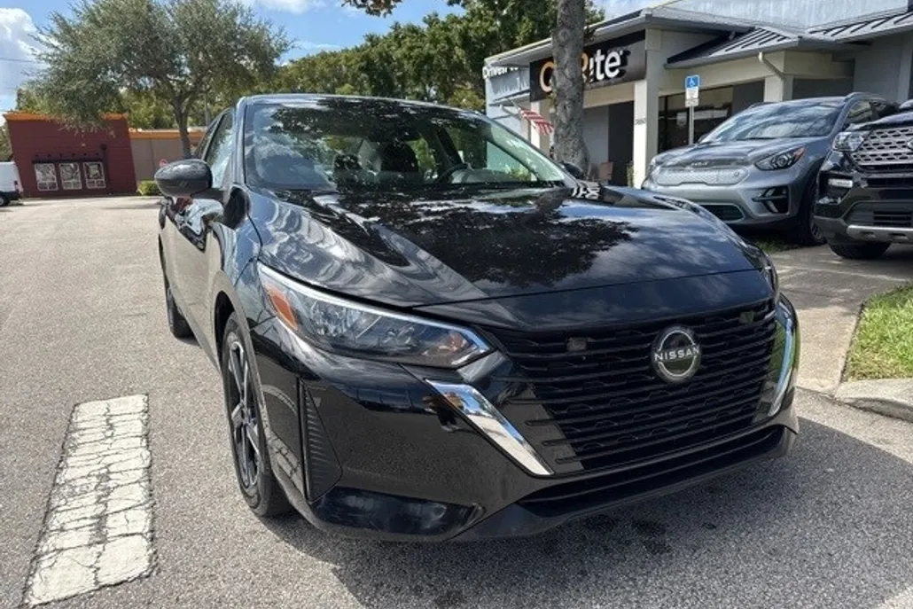 2024 Nissan Sentra SV photo 1