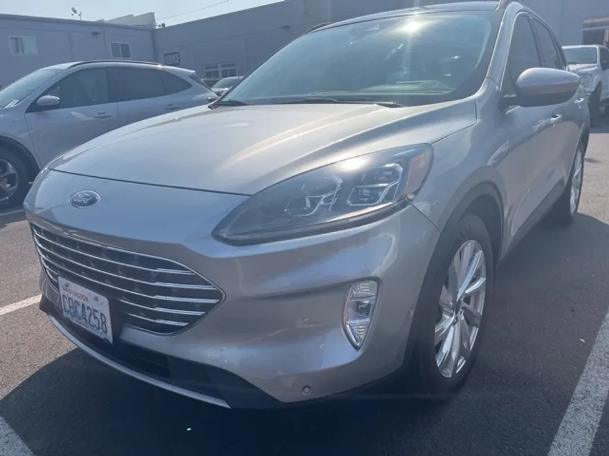 2021 Ford Escape Titanium Hybrid photo 1
