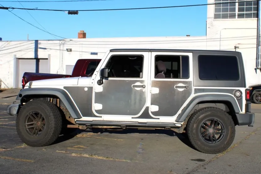 2016 Jeep Wrangler Unlimited Sport photo 1
