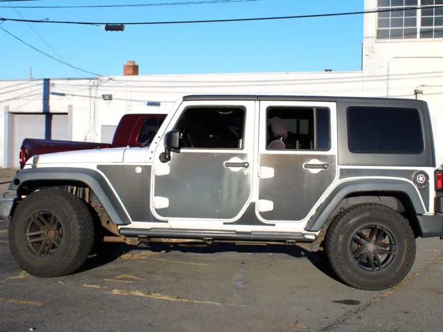 2016 Jeep Wrangler Unlimited Sport photo 1