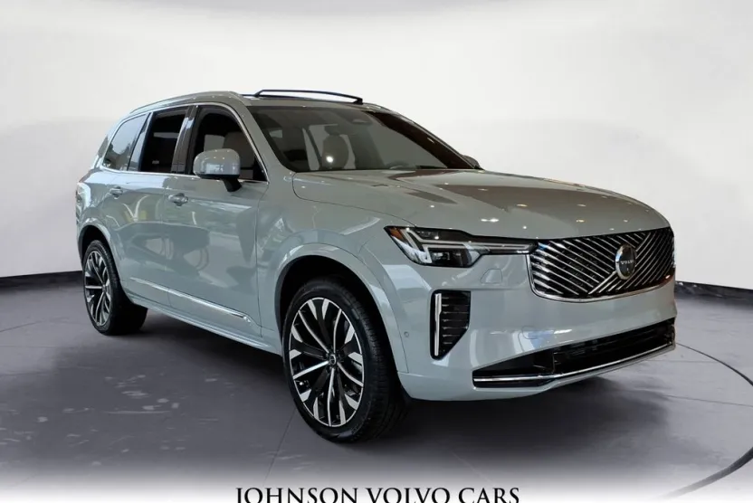 2026 Volvo XC90 Plus AWD photo 1