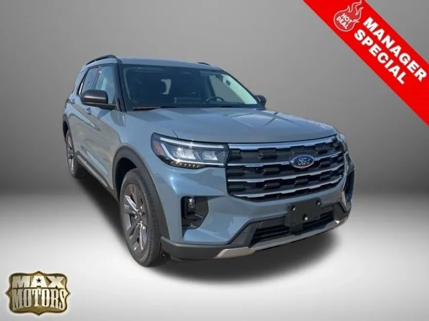 2025 Ford Explorer photo 1