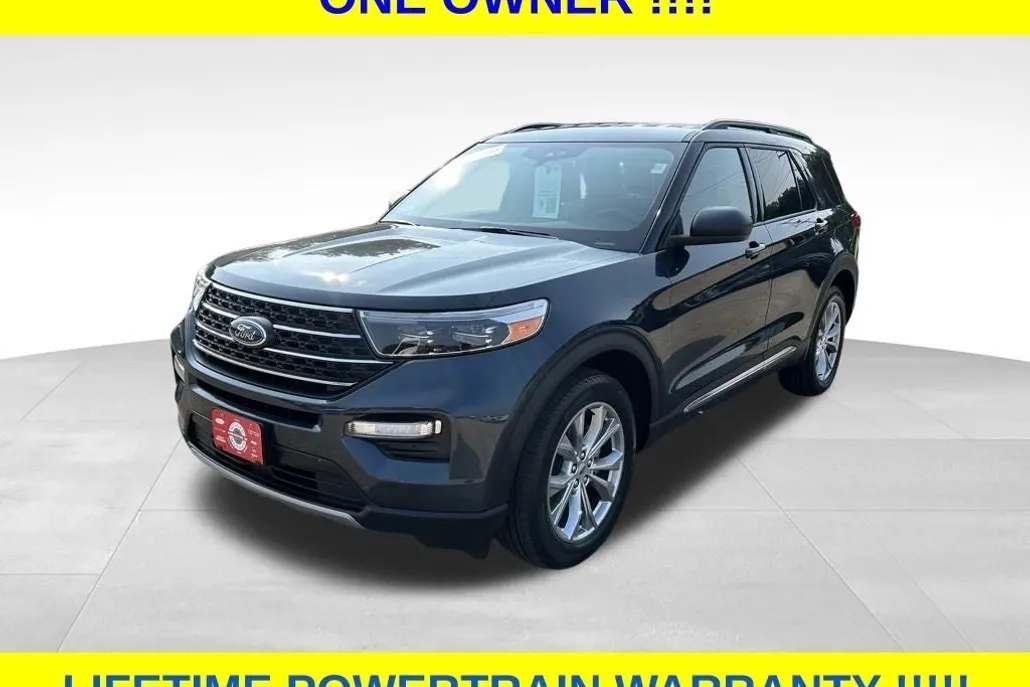 2023 Ford Explorer XLT photo 1