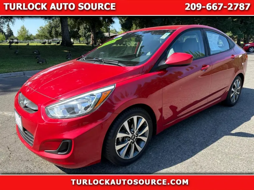 2017 Hyundai Accent SE photo 1