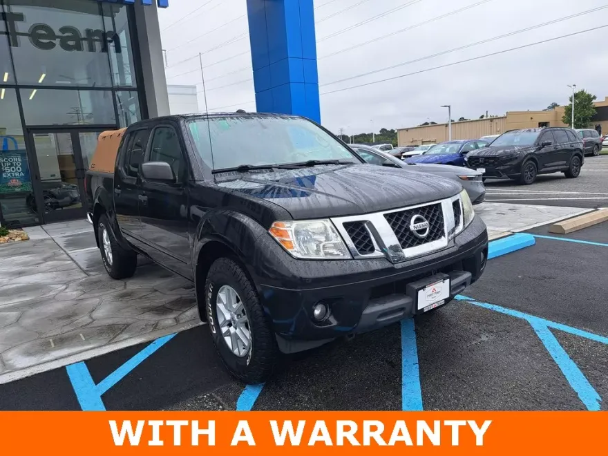 2016 Nissan Frontier SV photo 1