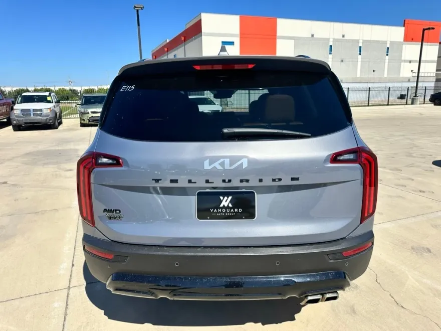 2022 Kia Telluride SX photo 1