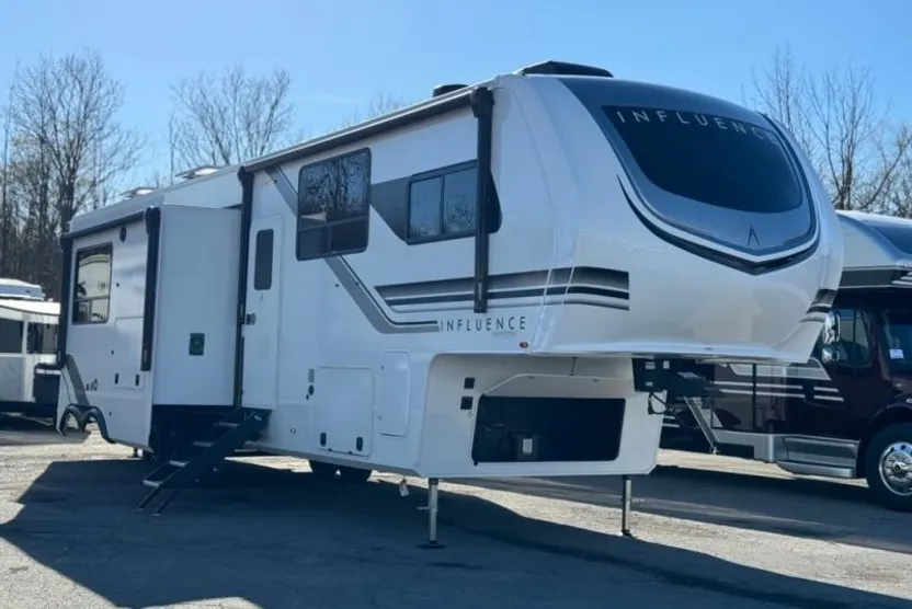 2025 Grand Design Recreational Solitude Wide body photo 1