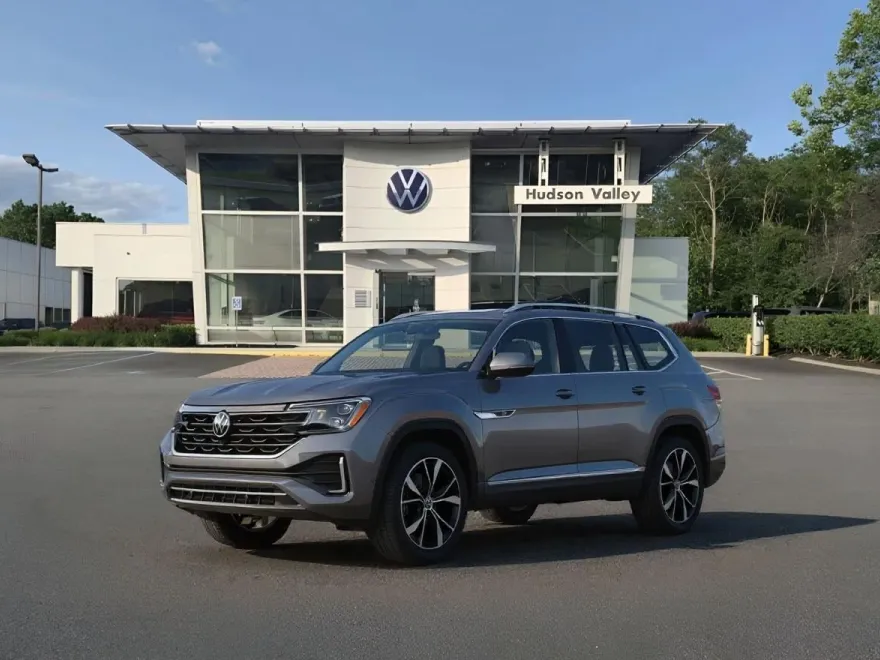 2025 Volkswagen Atlas SEL Premium R-Line photo 1