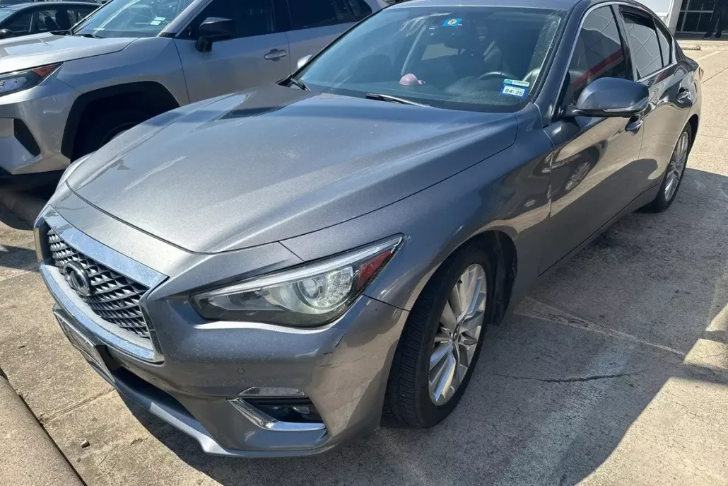 2021 Infiniti Q50 LUXE photo 1