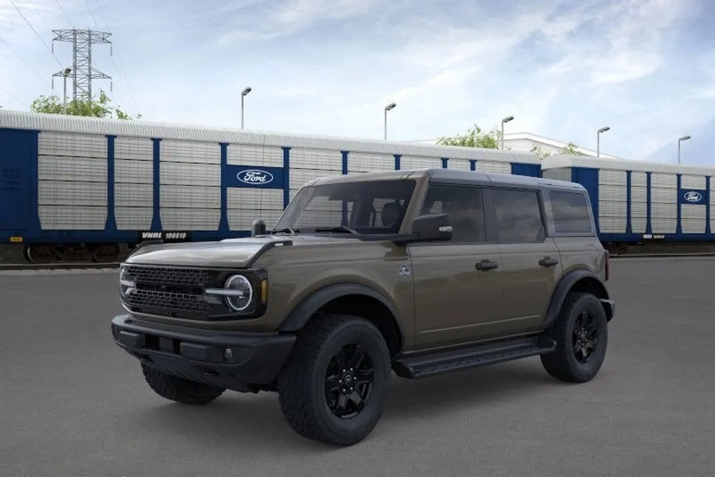 2025 Ford Bronco Outer Banks photo 1