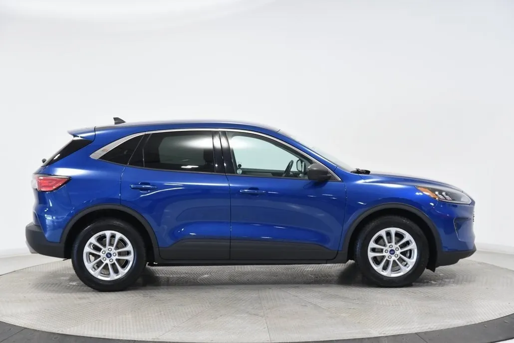 2022 Ford Escape SE photo 1