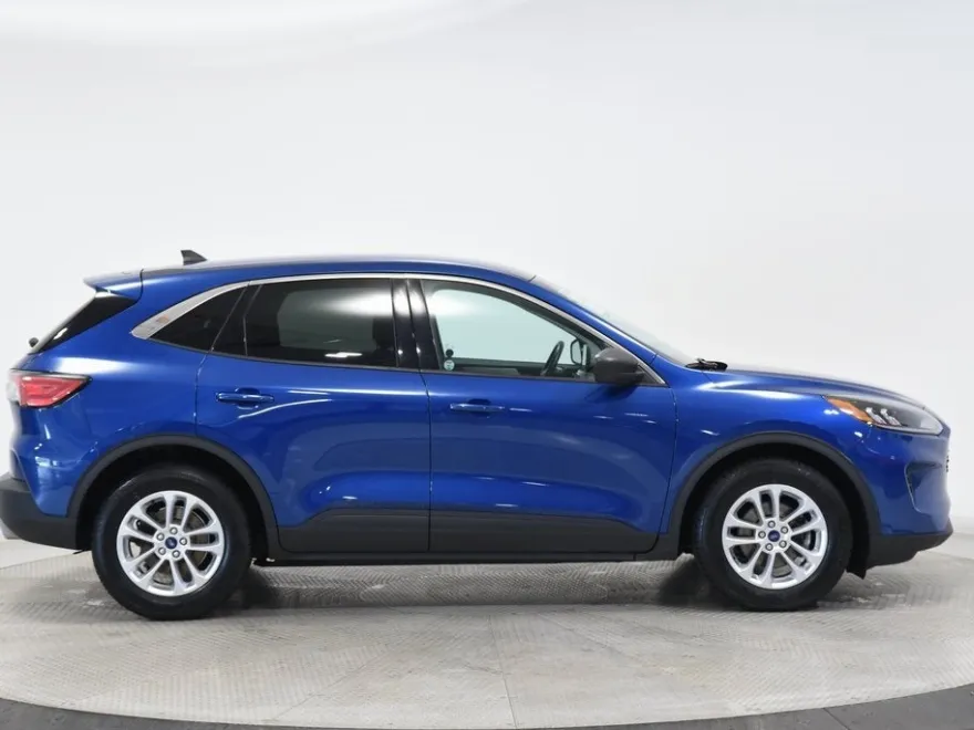 2022 Ford Escape SE photo 1