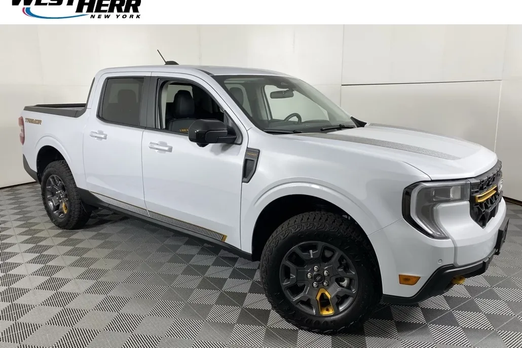 2025 Ford Maverick Tremor photo 1