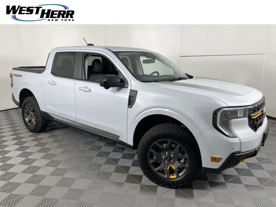 2025 Ford Maverick Tremor photo 1