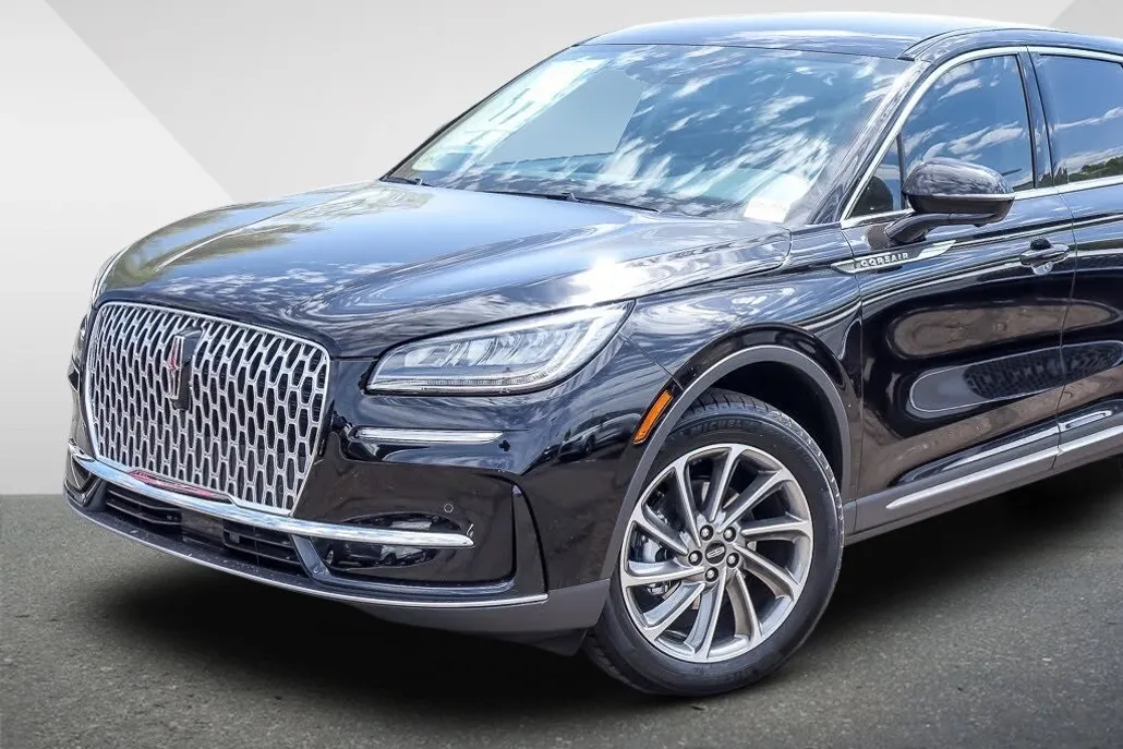 2025 Lincoln Corsair Premiere photo 1