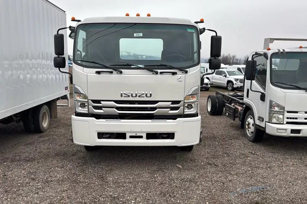 2024 Isuzu FTR photo 1