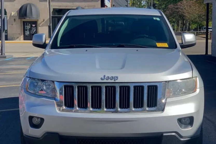 2013 Jeep Grand Cherokee Laredo photo 1