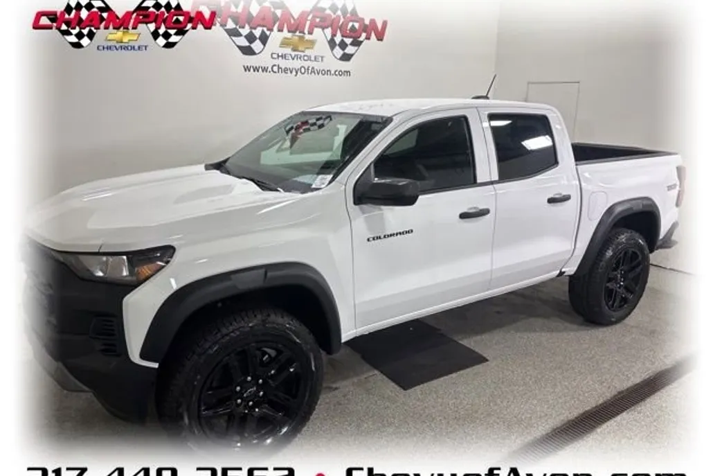 2025 Chevrolet Colorado Trail Boss photo 1