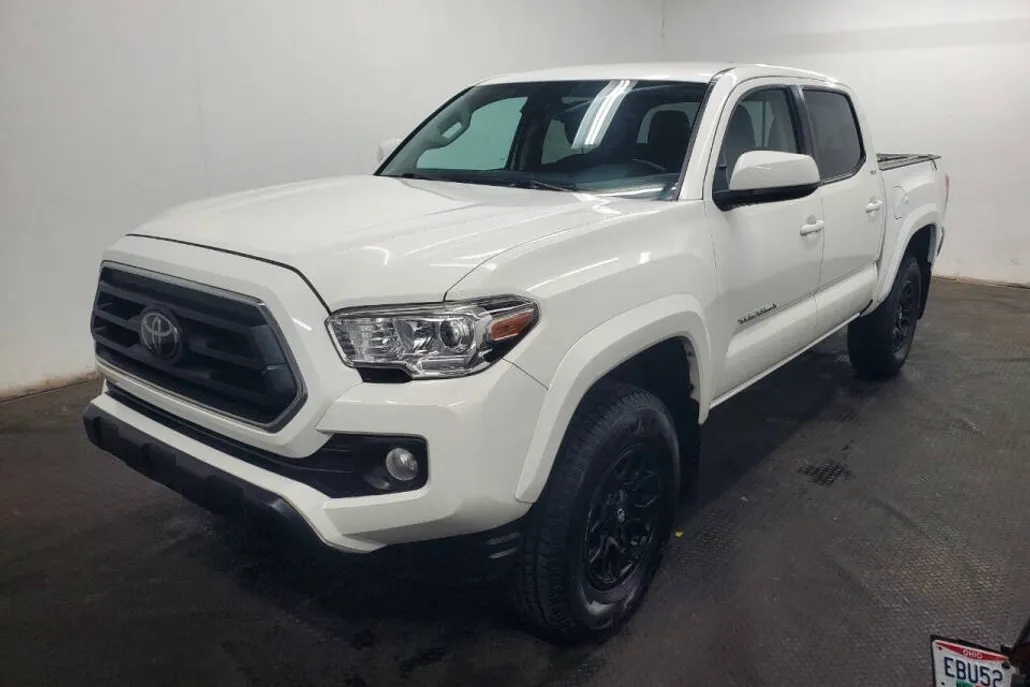 2021 Toyota Tacoma SR5 V6 photo 1