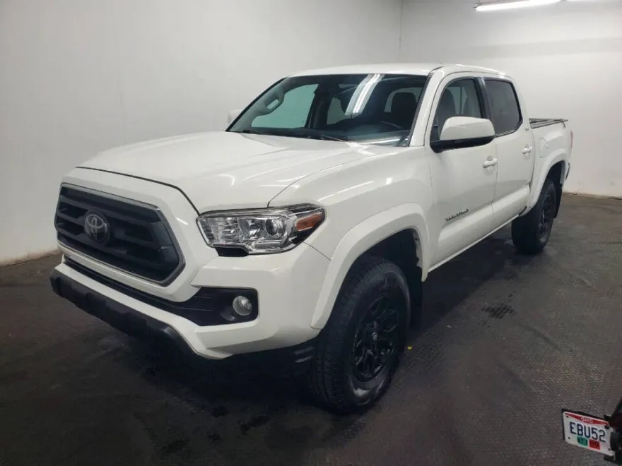 2021 Toyota Tacoma SR5 V6 photo 1