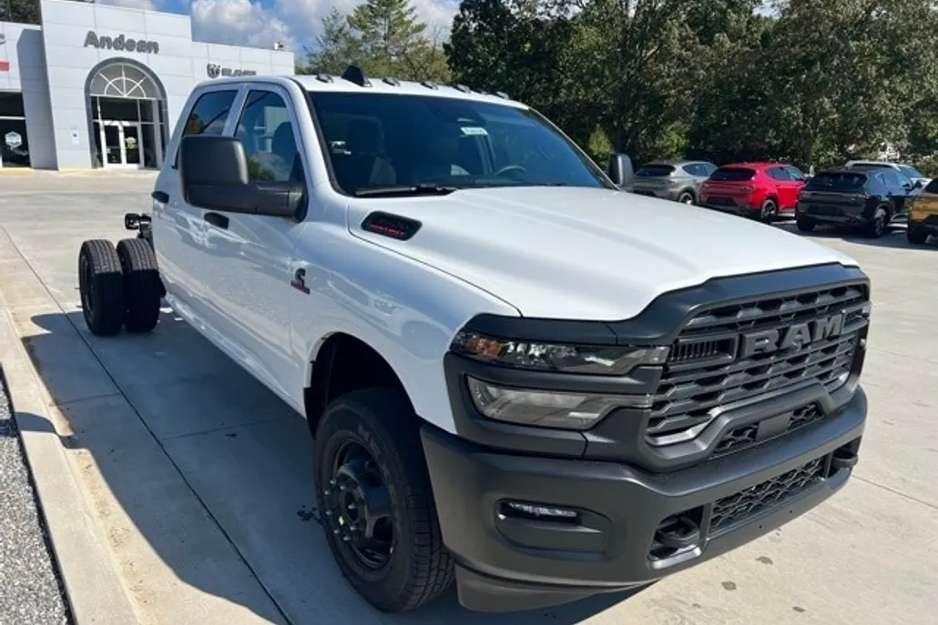2026 Ram 3500 Tradesman photo 1