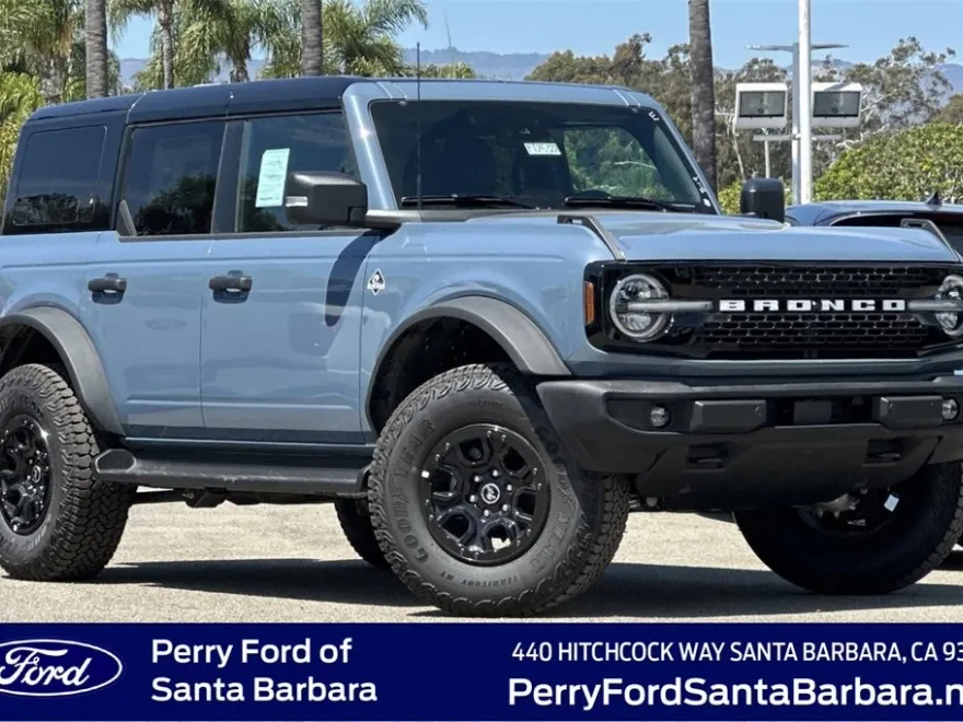 2025 Ford Bronco Outer Banks photo 1