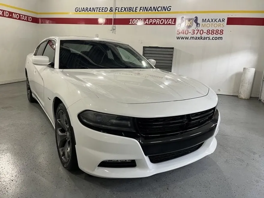2015 Dodge Charger R/T photo 1