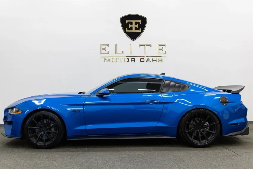 2020 Ford Mustang GT photo 1