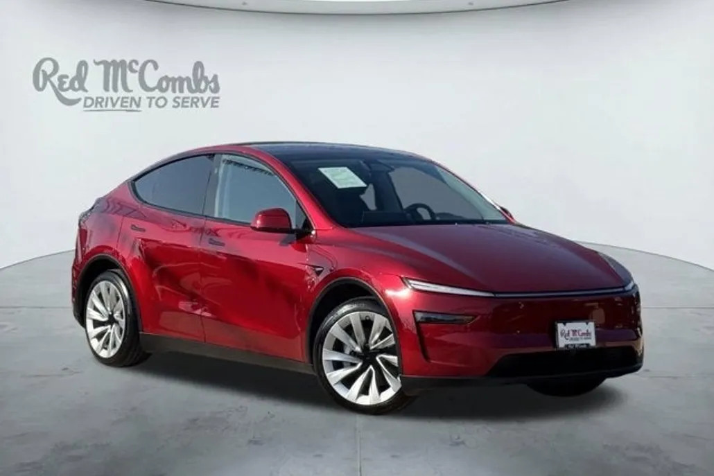 2026 Tesla Model Y Long Range photo 1