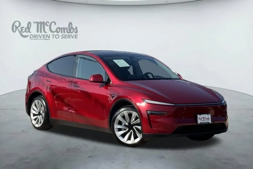 2026 Tesla Model Y Long Range photo 1