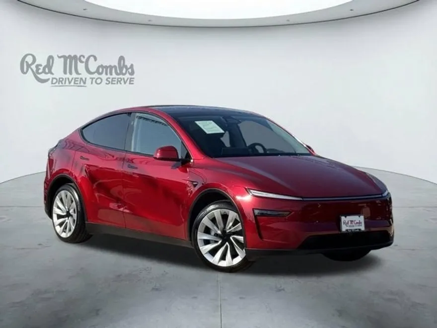 2026 Tesla Model Y Long Range photo 1