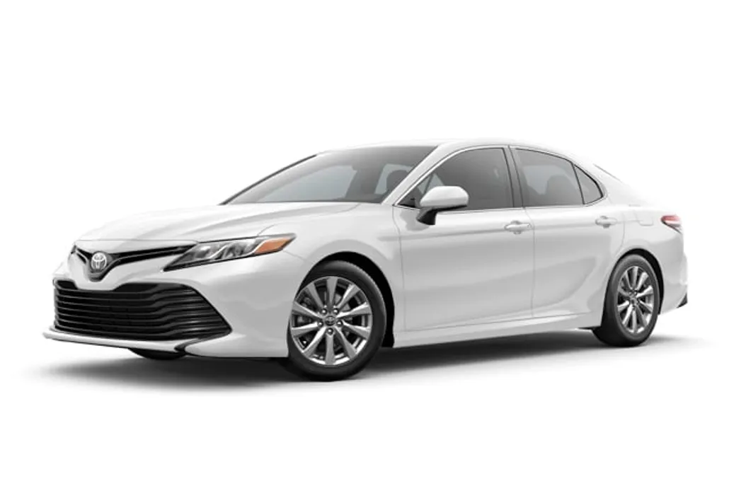 2018 Toyota Camry LE photo 1