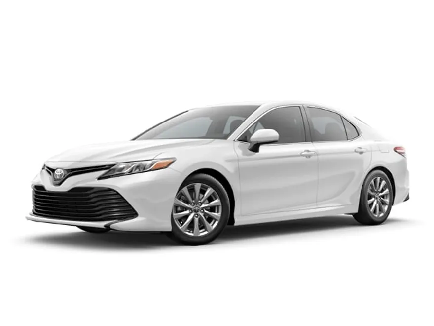 2018 Toyota Camry LE photo 1