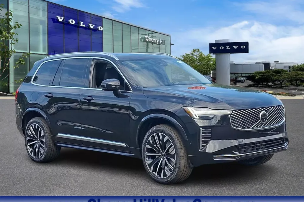 2025 Volvo XC90 Plus photo 1