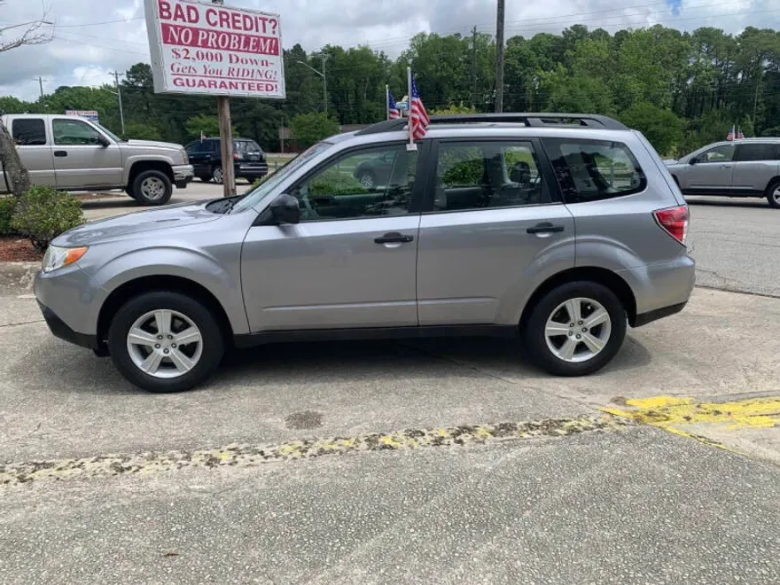 2010 Subaru Forester 2.5X photo 1