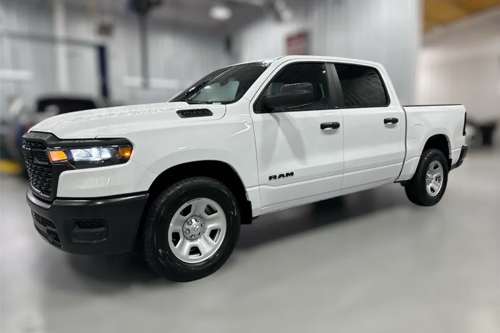 2025 Ram 1500 Tradesman photo 1