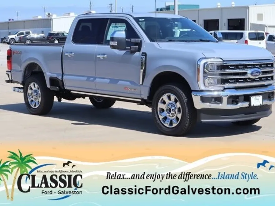 2025 Ford F-250 Lariat photo 1