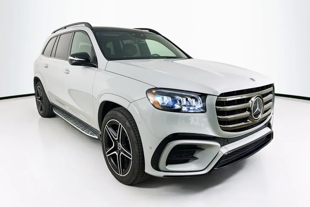 2025 Mercedes Benz GLS 450 4MATIC photo 1