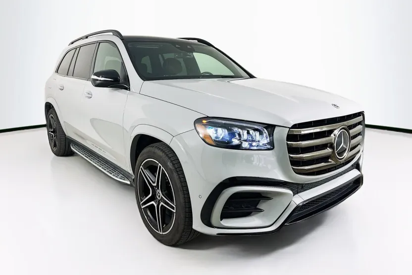 2025 Mercedes Benz GLS 450 4MATIC photo 1