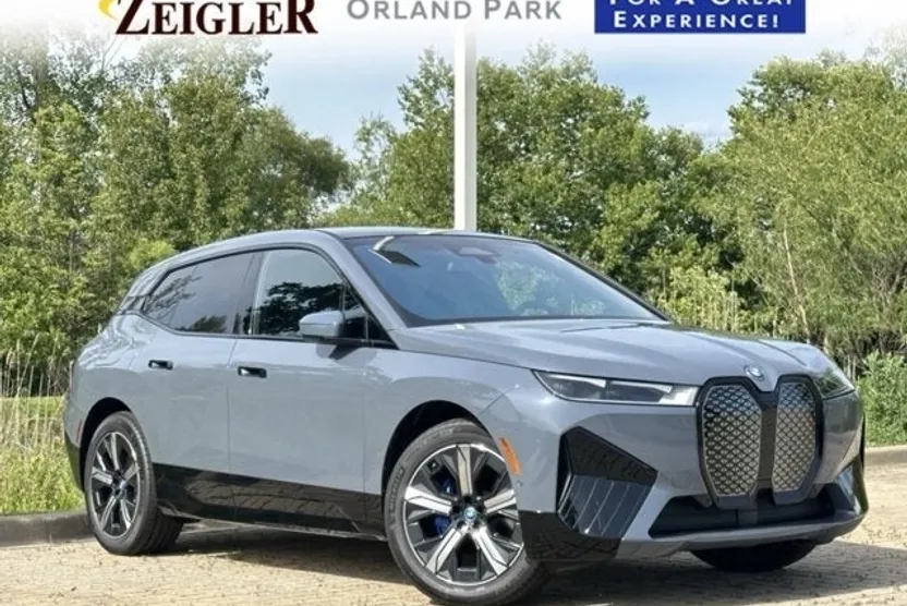 2025 Bmw iX photo 1